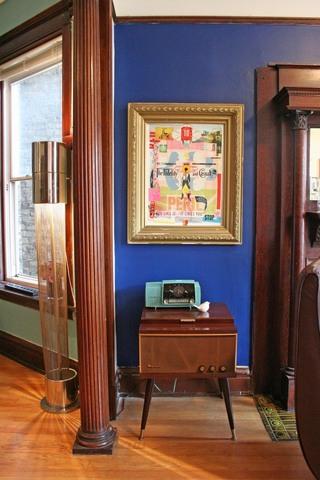 //www.apartmenttherapy.com/chicago/fall-colors-2008-midwest/midwest-25-angela-and-adams-mood-change-066295